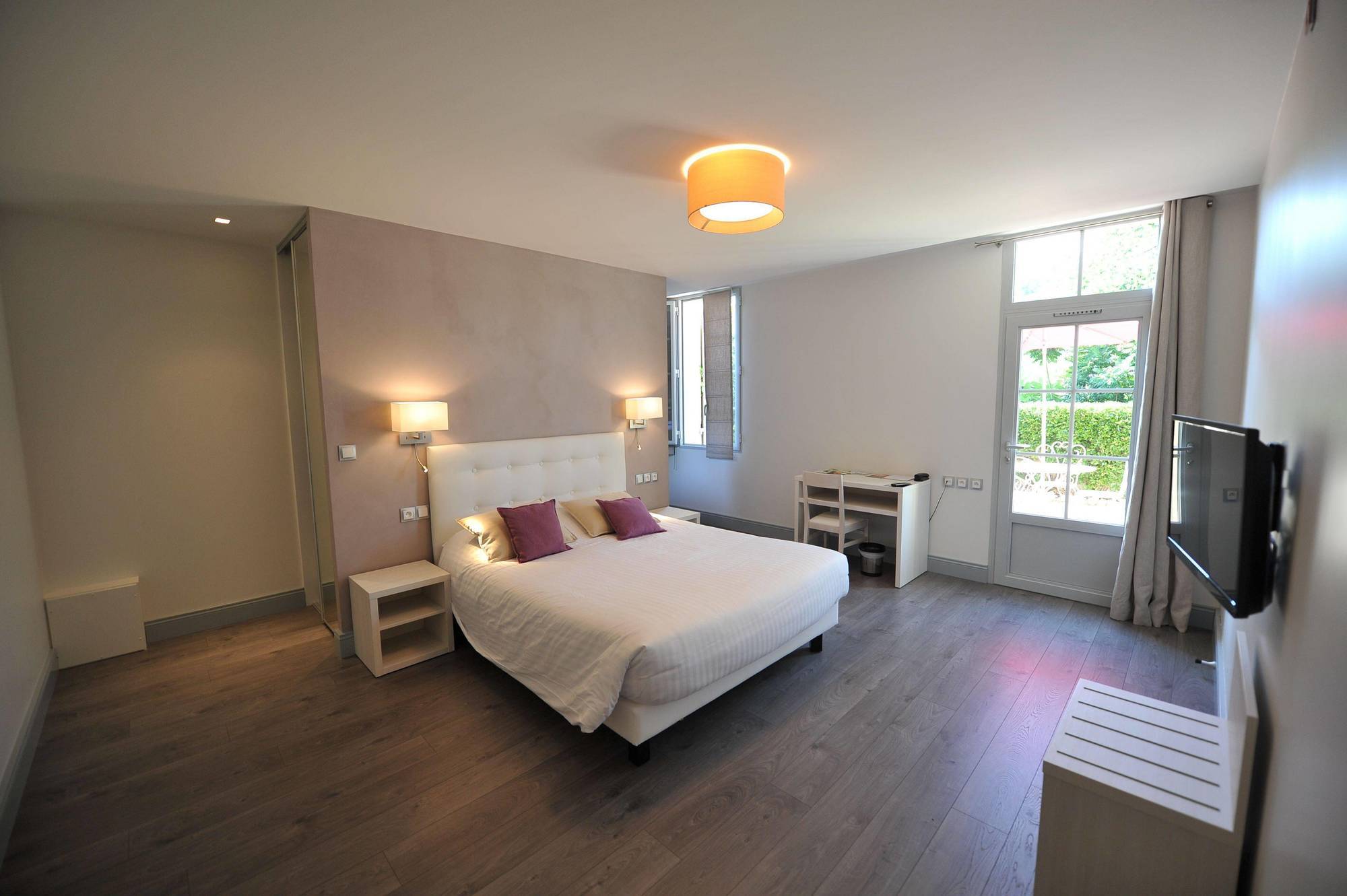 Logis- Restaurant L'epicurial 3* Saint-Pey-de-Castets