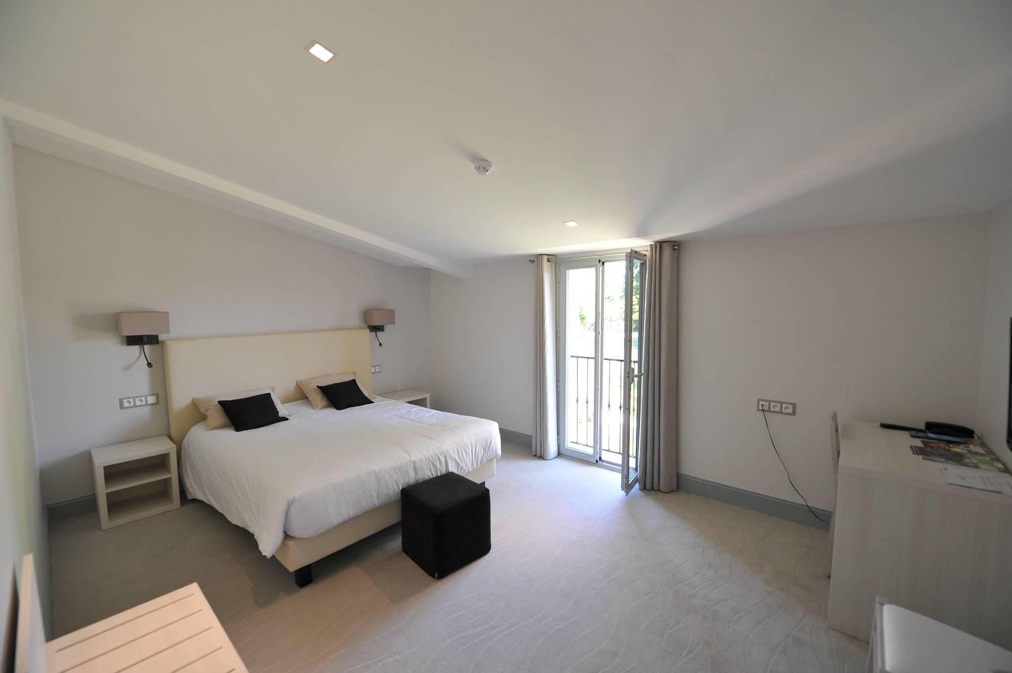 Logis- Restaurant L'epicurial 3* Saint-Pey-de-Castets