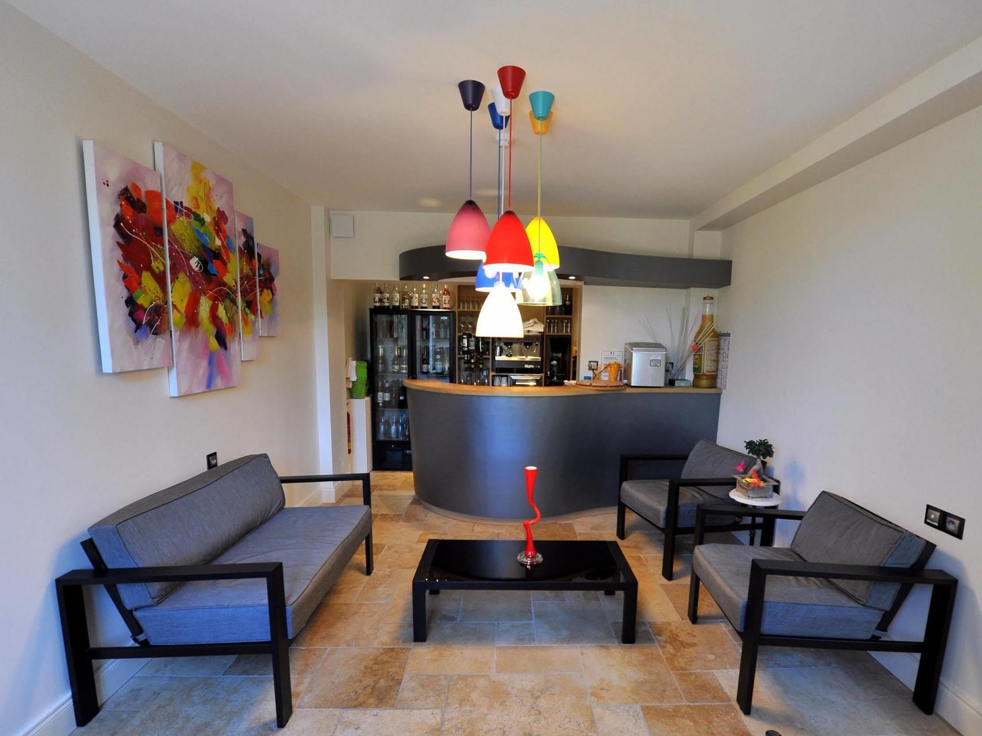 Logis- Restaurant L'epicurial 3* Saint-Pey-de-Castets