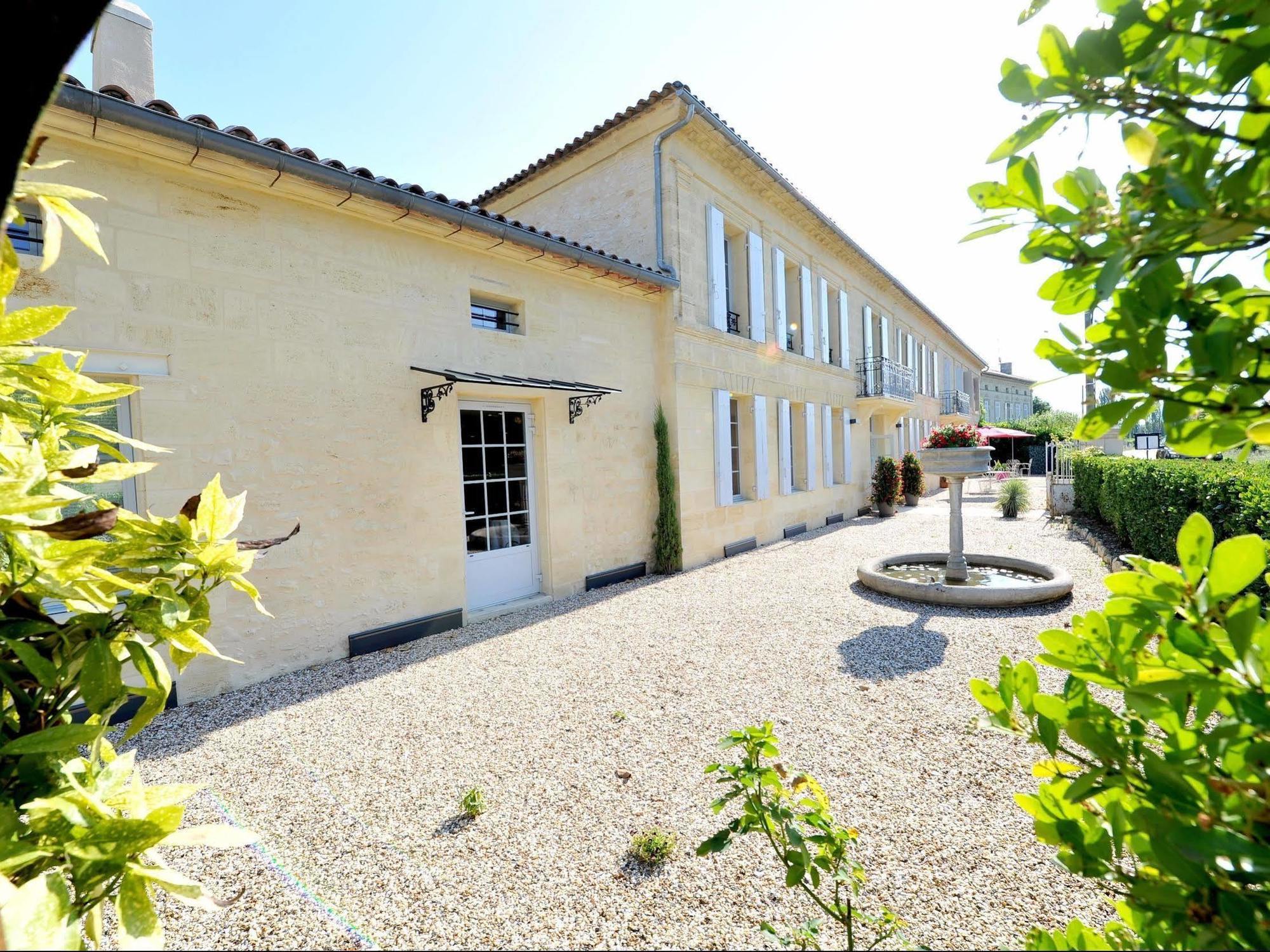 Hotel Logis- Restaurant L'epicurial 3*